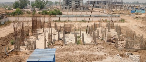 Non Teaching Staff Residence – Grade slab casting completed.02.05.2022.jpg