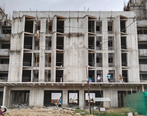 Hostel Block H6 – 5th floor slab casting completed. Block work in progress.23.05.2022.jpg