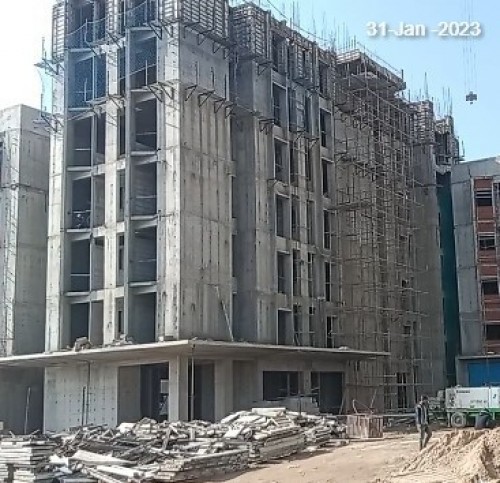 Hostel Block H3 – 6th-floor steel binding and shuttering work in progress. Plasterwork in progress.